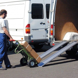 Leichte Verladeschienen mit Rand, Länge 1000 mm, Tragkraft 700 kg/Paar, Gewicht 5 kg
